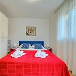 A Comfortable W Balcony 4 Min Walk To 스플리트